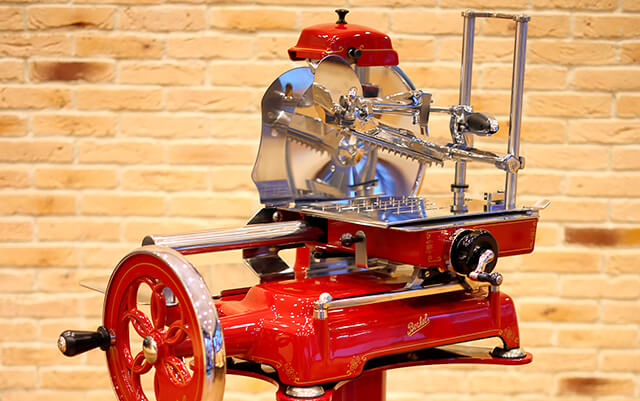 おいしいパルマハムの極意 至福の味を作る スライサー の選び方 The Cuisine Press