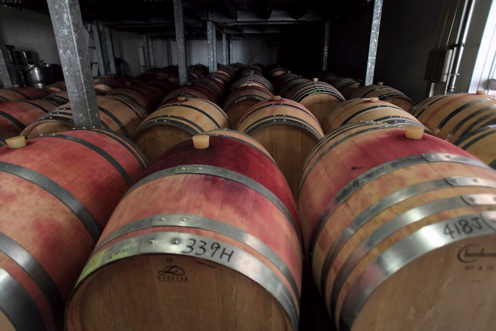ワインのボリューム感、香りや味わいの複雑さを生む樽