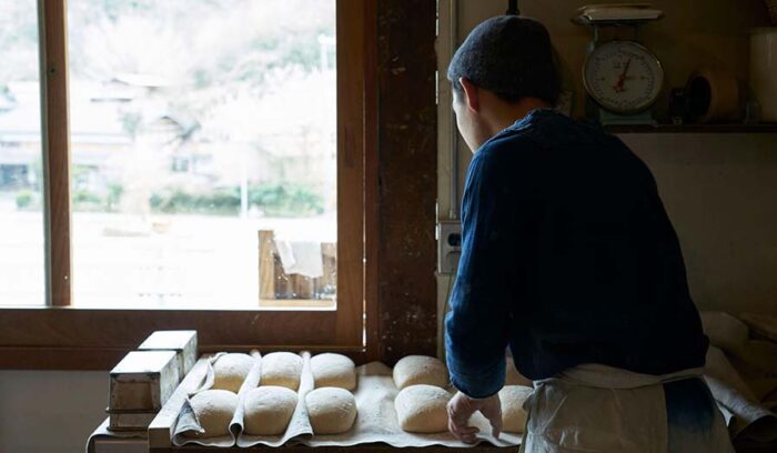 “農家パン”という生き方。京都「農家パン 弥栄窯」太田光軌