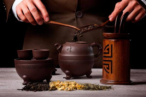 中国茶は“茶館で愛でる”から“学ぶ”へ
