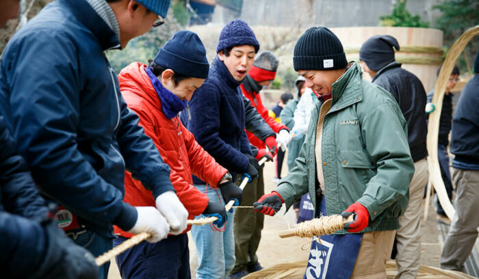 木桶がなくなる前に、みんなで技を継承しよう～香川・ヤマロク醤油「木桶職人復活プロジェクト」～