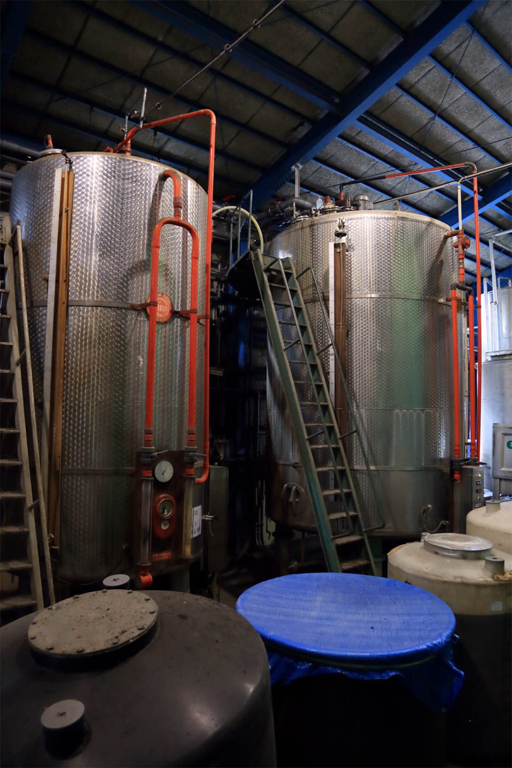 ドイツ生まれの製法から生まれる爽やかな風味。空気を送り込むことで１日で酢が出来る「通気発酵法」。