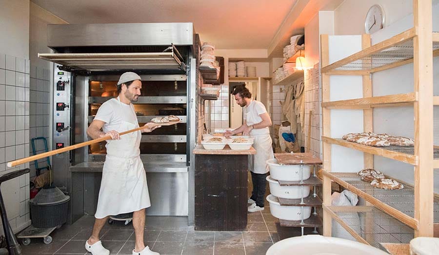 【パン業界の働き方改革】パリのブーランジュリーの最新形は、17時開店！