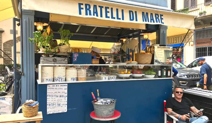 肉食文化のフィレンツェで気を吐く魚介ストリートフード屋台