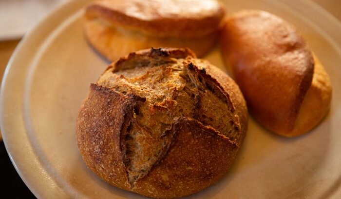 給食のパンを焼くことは“第３の喜び”。