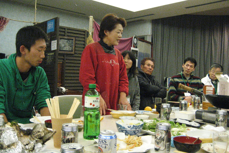 料理上手な主婦、波多美智子さんの料理教室も人気プログラムだった。