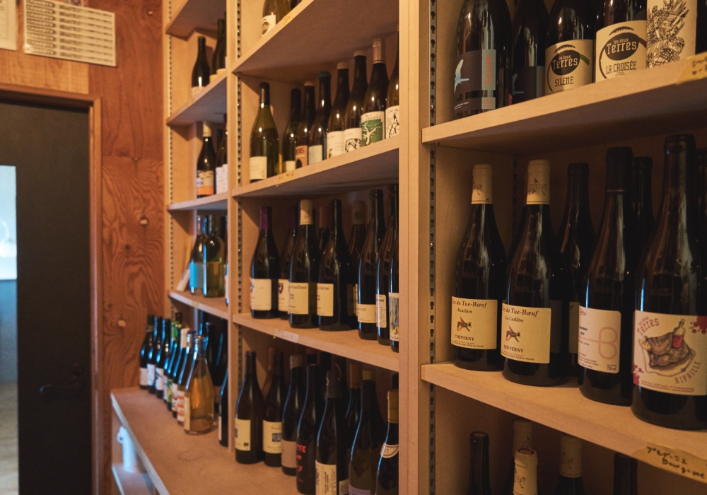 藤井さんは、ワインショップフジマルで業務卸営業の職務にあり、「ロオジエ」や「エスキス」といった星付きレストランを担当している