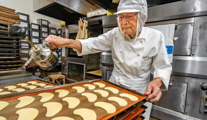 85歳。職業は「洋菓子製造販売」。当時はあまり知られていない仕事だったんです。