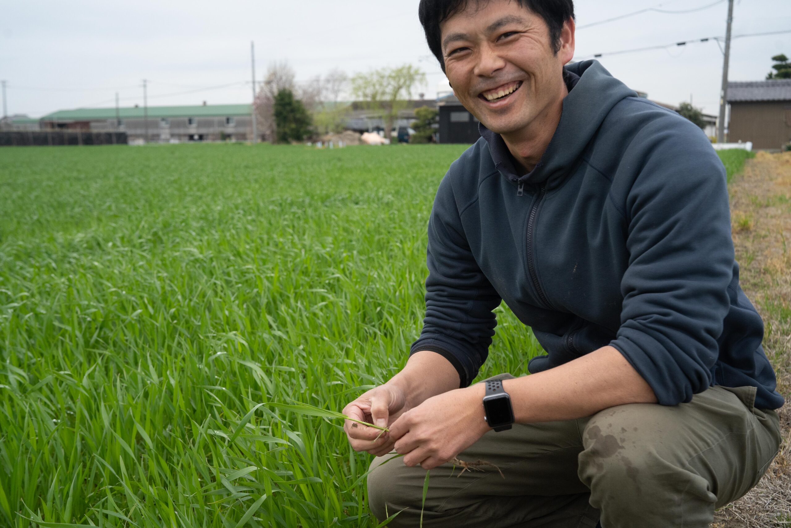 羽佐田トラクターの羽佐田辰也さん。「おにぎり大賞」(2019)、「寿司米大賞」(2020)など数々受賞、お米の世界では名前を知られる存在