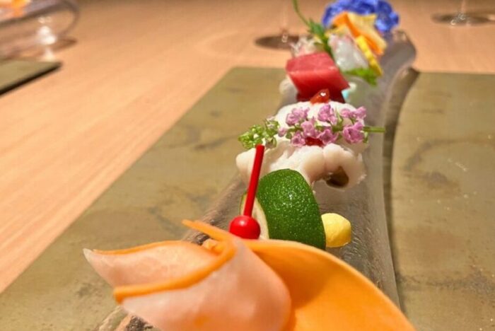 ワインの個性に触れる。箱根「はつはな」×余市「平川ワイナリー」夏季限定ペアリング