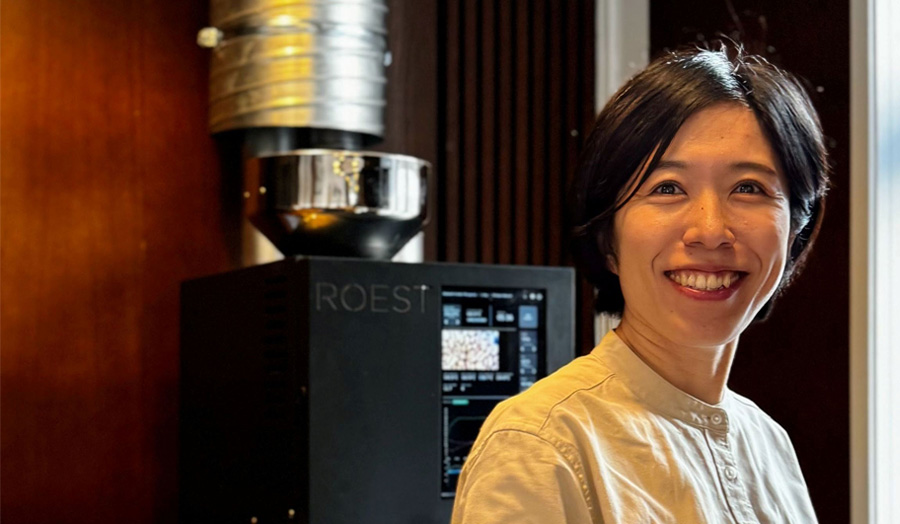 AI搭載の焙煎機を味方に。オスロ在住コーヒー焙煎士、真木彩衣さんの挑戦