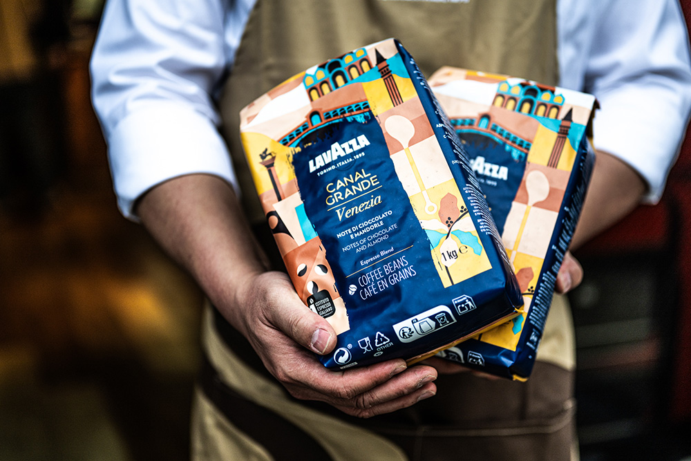 数種をブレンドした「テイルズ・オブ・イタリア キャナルグランデ／ヴェネツィア」