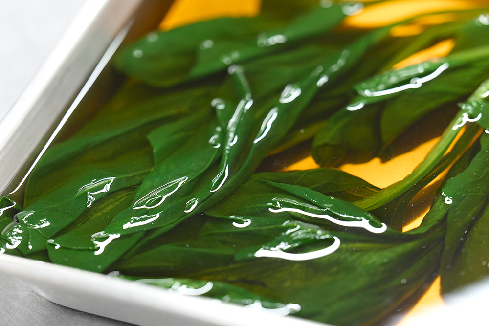 ホウレン草は色が飛ばないように
