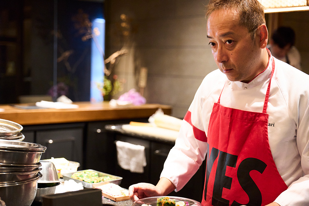 秋山能久料理長