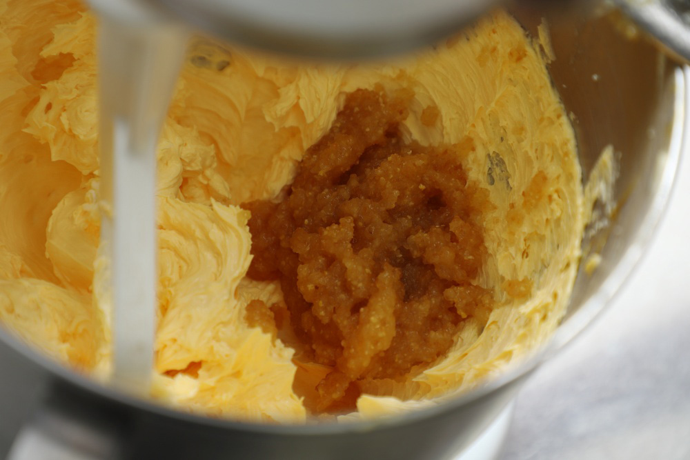 ［２］レモンを加える