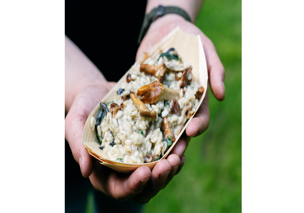 季節の野生キノコを使った、マッシュルームリゾット