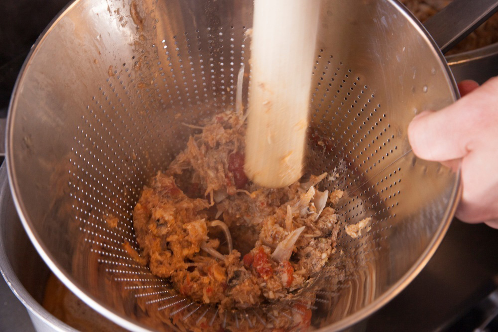 ［６］シノワで漉す