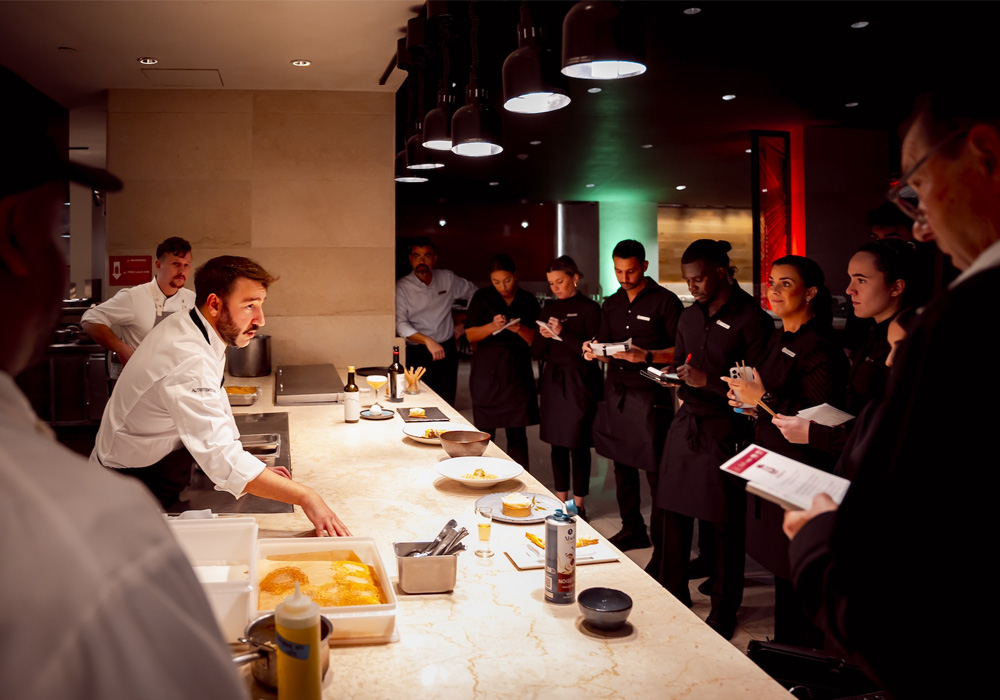 「ラ・クレデンツァ」のイヴァン・オノラートシェフ