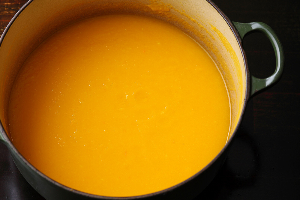 体の芯から温まるイギリスの味「ニンジンとショウガのスープ」