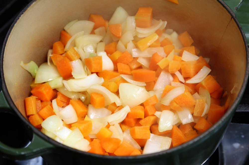 ［２］野菜を炒める