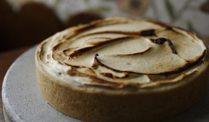 レモンの酸が澄みわたる。きび砂糖100％の「タルト・オ・シトロン」