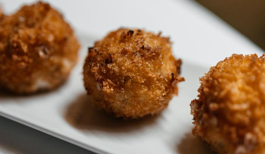 スペインのおふくろの味。2026年の最優秀生ハムコロッケ賞決定！