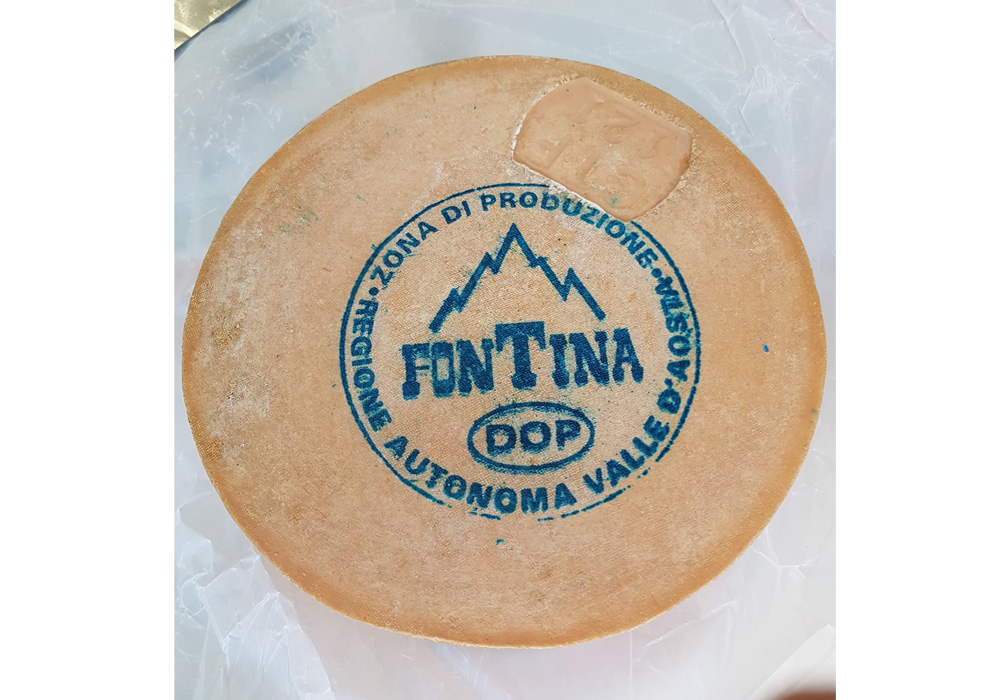 チーズ「フォンティーナDOPアルペッジョ」